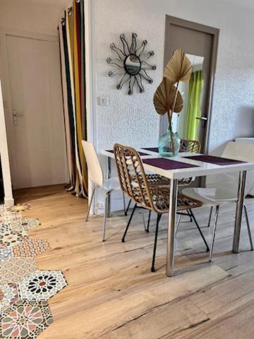 Apartment Avec Jardin *