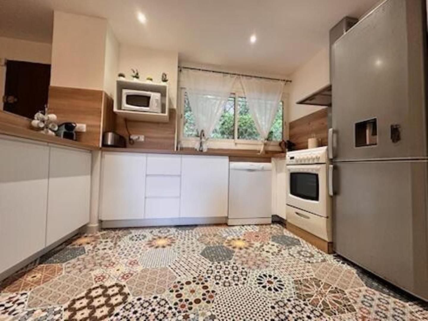 Avec Jardin Apartment *